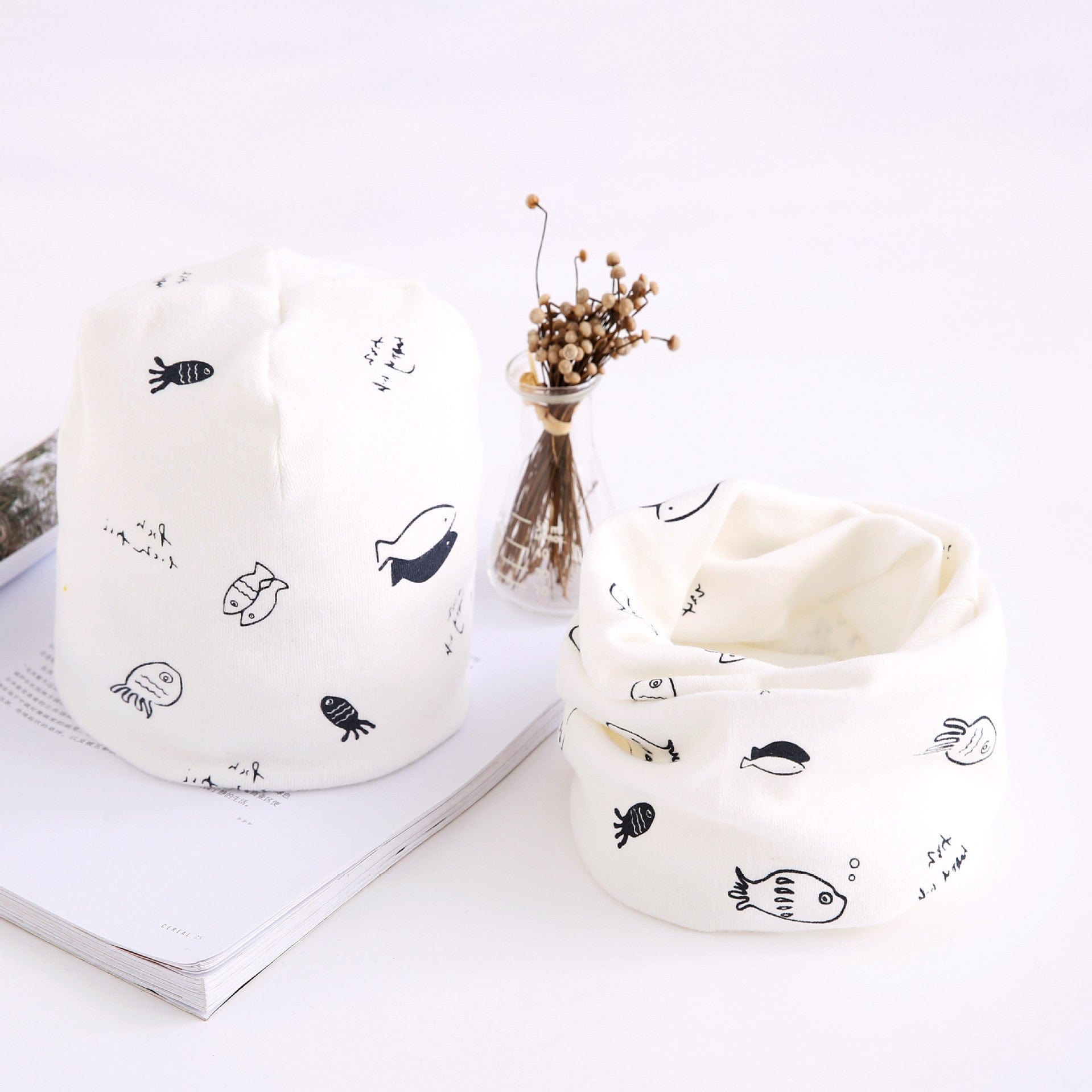 Two-piece Towel Baby Cotton Collar Hat Set White